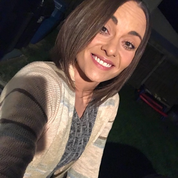 Meet your Posher, Jessica - Picture 2 of 5